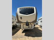 Used 2018 Keystone RV Montana 3820FK image