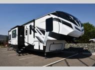 Used 2023 Dutchmen RV Voltage 4015 image
