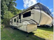 Used 2020 Jayco Pinnacle 38FLWS image