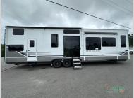 New 2026 Alliance RV Benchmark 42LFT image