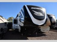 Used 2025 Jayco Seismic 399 image