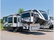Used 2017 Grand Design Momentum 376TH image