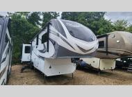 Used 2023 Grand Design Solitude 378MBS image