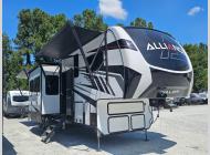 Used 2022 Alliance RV Valor 41V15 image