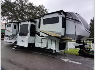 Used 2022 Alliance RV Paradigm 385FL image