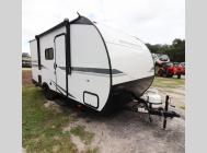 Used 2025 Cruiser Embrace EL17BH image