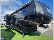 New 2025 Jayco Pinnacle 38FBRK image