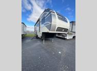 Used 2024 Cruiser Essence E-25RK image