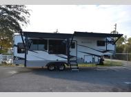 Used 2022 Alliance RV Avenue 30RLS image