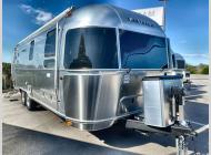 New 2026 Airstream Flying Cloud 27FB Twin image