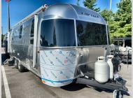 New 2026 Airstream Globetrotter 25FB Twin image