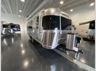 New 2025 Airstream Trade Wind 23FB Twin image