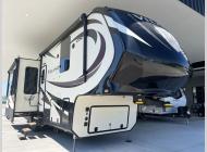 Used 2017 VanLeigh RV Vilano 325RL image