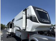 New 2025 Palomino Columbus 379MBL image