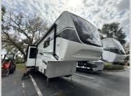 New 2025 Palomino Columbus 376DS image