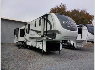 Used 2024 Alliance RV Paradigm 370FB image