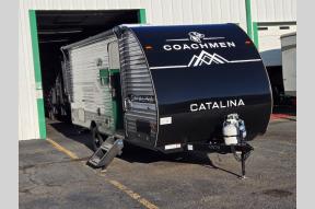 New 2025 Coachmen RV CATALINA SUMMIT 7 184BHSX Photo