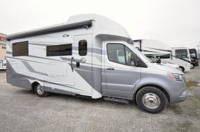 New 2025 Tiffin Motorhomes Wayfarer 25 XLW Photo