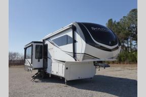 New 2025 Grand Design Solitude 310GK Photo