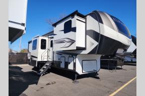 Used 2022 Keystone RV Alpine 3790FK Photo