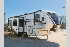 New 2025 Grand Design Momentum G-Class 350G Photo