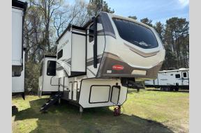 Used 2020 Keystone RV Montana 3741FK Photo