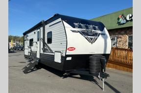 New 2025 Palomino Puma 23BHQ Photo