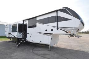 New 2025 Grand Design Solitude 390RK Photo