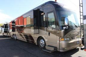 Used 2006 Country Coach Magna 630 REMBRANDT 525 QUAD SLIDE Photo