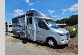 New 2024 Tiffin Motorhomes Wayfarer 25 RLW Photo