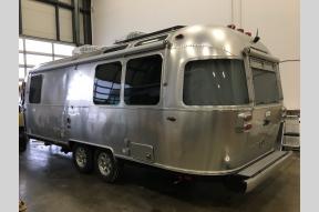 New 2024 Airstream RV Flying Cloud 25FBQ Photo