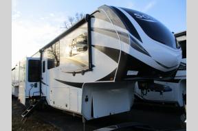 New 2024 Grand Design Solitude 390RK Photo