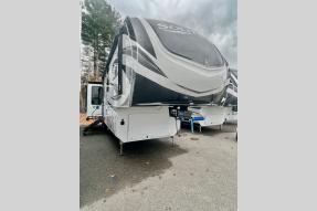 New 2024 Grand Design Solitude 370DV Photo