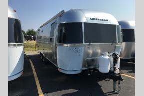 New 2023 Airstream RV Flying Cloud 27FBQ Photo