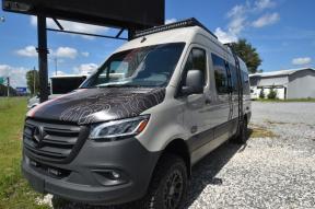 New 2023 Outside Van Approach 170 Photo