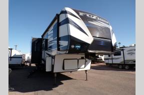 Used 2018 Keystone RV Fuzion 371 Photo