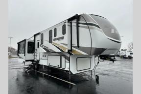 Used 2021 Alliance RV Paradigm 370FB Photo