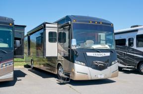 Used 2014 Winnebago Meridian 40U Photo