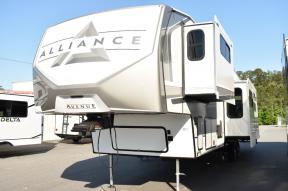 New 2024 Alliance RV Avenue 37MBR Photo