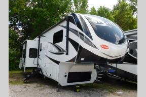 Used 2023 Grand Design Solitude 345GK Photo