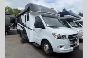New 2024 Tiffin Motorhomes Wayfarer 25 RLW Photo