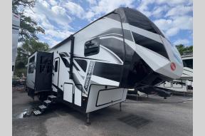 Used 2022 Dutchmen RV Voltage Triton 3551 Photo