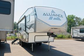 Used 2023 Alliance RV Avenue 26RD Photo