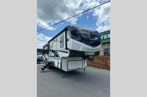 Used 2021 Keystone RV Alpine 3220RL Photo