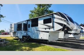 New 2024 Grand Design Solitude 390RK Photo