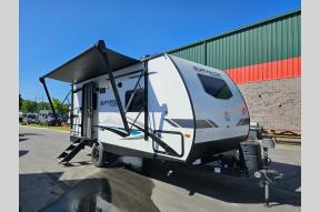 Used 2022 Forest River RV Surveyor 19RBLE Photo