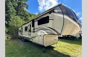 Used 2020 Jayco Pinnacle 38FLWS Photo