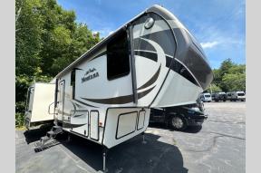 Used 2015 Keystone RV Montana 3100 RL Photo