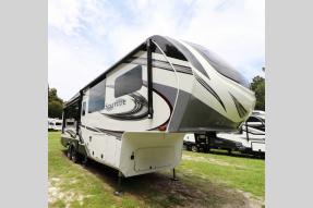 Used 2022 Grand Design Solitude 280RK Photo