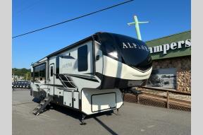 Used 2021 Keystone RV Alpine 3220RL Photo